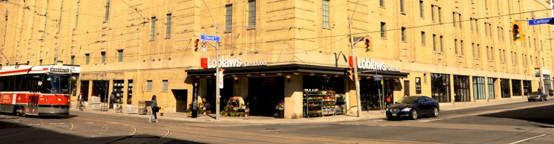 New Loblaws unveiled at Maple Leaf Gardens