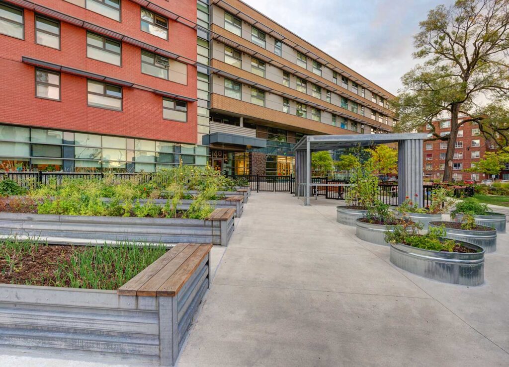 40 Oak Street Affordable Housing and Resource Centre Buttcon